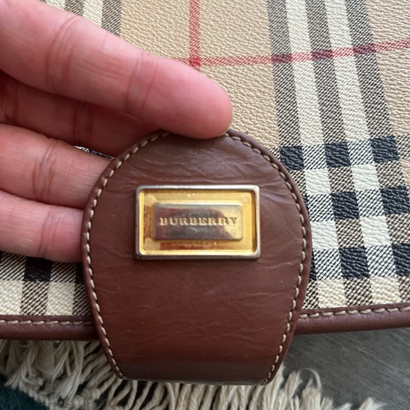 Burberry - Picture 2 of 5